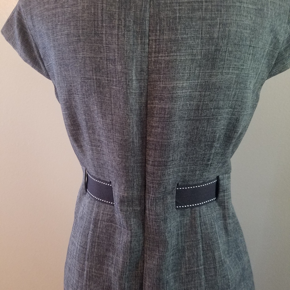 Dress - Picture 7 of 7